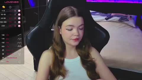 Snapshot of nicolemeew chatting on June 26, 7:40 pm NicoleMeew online show from June 26, 7:40 pm