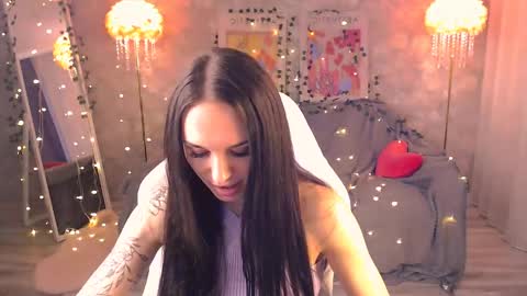 Snapshot of nicolemerz chatting on June 7, 3:49 pm Nicole online show from June 7, 3:49 pm