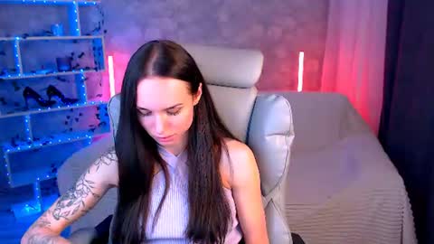 Snapshot of nicolemerz chatting on July 10, 5:37 pm Nicole online show from July 10, 5:37 pm