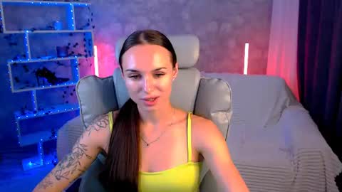 Snapshot of nicolemerz chatting on July 28, 7:39 pm Nicole online show from July 28, 7:39 pm