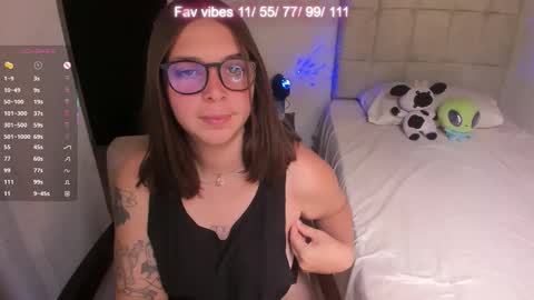 Snapshot of nicolepeachx chatting on May 7, 4:12 pm Nicol independent model online show from May 7, 4:12 pm