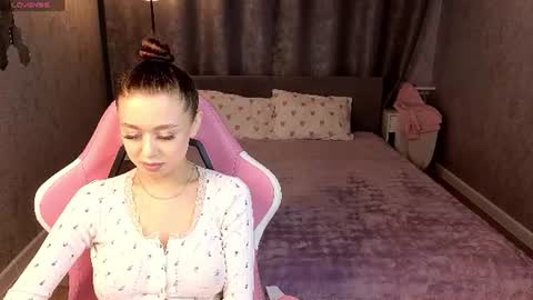 Snapshot of nicolerossss chatting on July 19, 9:35 am NicoleRossss online show from July 19, 9:35 am