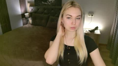 Snapshot of nicolestunning chatting on May 15, 5:36 am NicoleStunning online show from May 15, 5:36 am