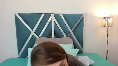 Snapshot of nicoll_89 chatting on June 14, 12:07 pm nicoll_89 online show from June 14, 12:07 pm
