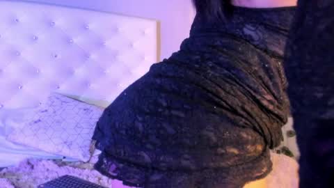Snapshot of nicollee_heart chatting on April 29, 1:59 pm Nicolle online show from April 29, 1:59 pm
