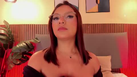 Snapshot of nicolleevan_ chatting on July 2, 11:16 am NICOLLE EVANS online show from July 2, 11:16 am