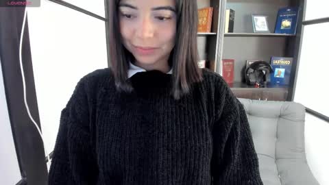 Snapshot of nicolross_ chatting on September 19, 12:50 pm NicolRoss online show from September 19, 12:50 pm