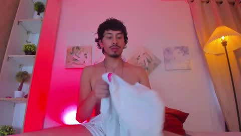 nico online show from December 18, 8:04 pm