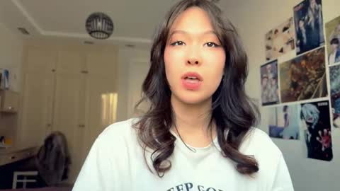 Snapshot of nievesshippey chatting on February 20, 9:21 am Hanna online show from February 20, 9:21 am