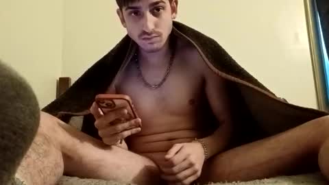 Snapshot of night894195 chatting on March 3, 12:11 pm night894195 online show from March 3, 12:11 pm