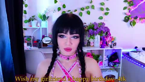 Snapshot of night_angell chatting on April 27, 5:05 am Night angel online show from April 27, 5:05 am