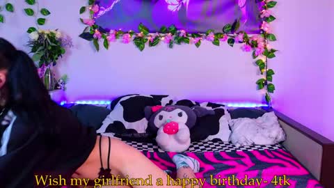 Snapshot of night_angell chatting on May 4, 11:50 am Night angel online show from May 4, 11:50 am