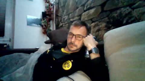 Snapshot of nighthawk28 chatting on October 28, 7:16 pm MikeVanDyck online show from October 28, 7:16 pm