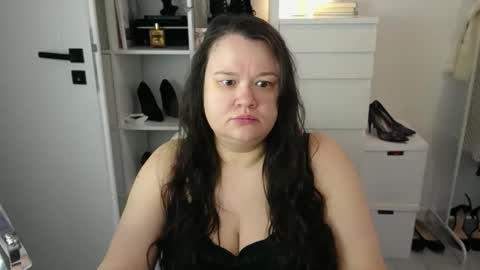 Holly online show from March 29, 6:35 am