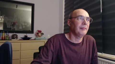 nightkeeper63 online show from September 28, 12:05 am