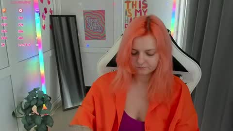 Snapshot of nightleaf_ chatting on July 15, 12:54 pm Bestie online show from July 15, 12:54 pm