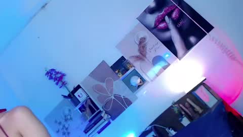 Snapshot of nightwalker28 chatting on July 20, 10:56 pm Katie online show from July 20, 10:56 pm