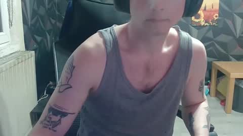 niglo620 online show from April 13, 1:05 pm