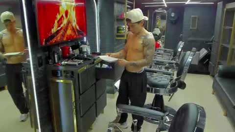 Niick online show from February 5, 2:16 am