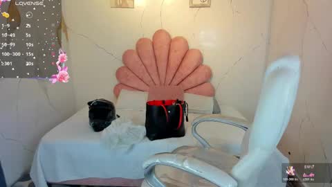 Anni online show from April 19, 10:34 pm