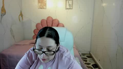 Snapshot of niickyjones chatting on April 27, 11:03 pm Anni online show from April 27, 11:03 pm