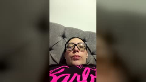 Snapshot of niickyjones chatting on April 29, 2:37 am Anni online show from April 29, 2:37 am