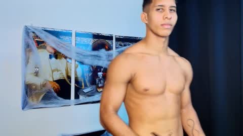 Snapshot of niico_santana chatting on October 27, 9:30 pm Niico online show from October 27, 9:30 pm