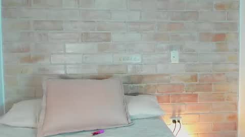 Snapshot of niicole_steele chatting on July 13, 5:21 am Niicole online show from July 13, 5:21 am