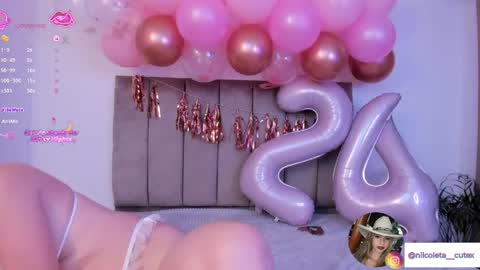 Snapshot of niicoleta2 chatting on May 20, 8:42 am Niicoleta online show from May 20, 8:42 am