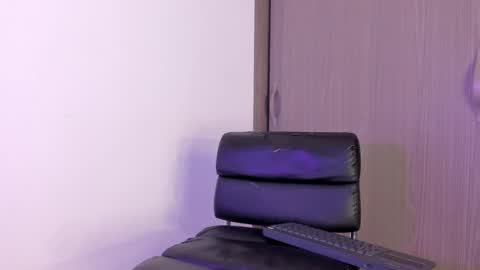 Nicoleth Mendez  online show from February 20, 1:02 am