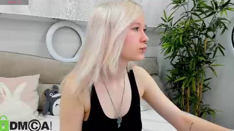Snapshot of nika_sm chatting on July 6, 1:13 am Nika Sm online show from July 6, 1:13 am