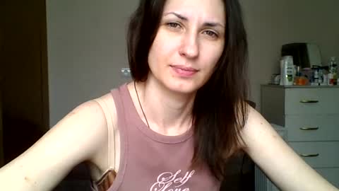 nika_smily online show from June 18, 8:47 am