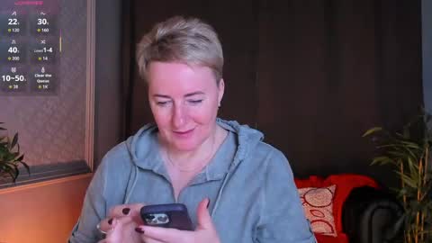 Snapshot of nika_smit chatting on June 7, 5:22 am Nika online show from June 7, 5:22 am