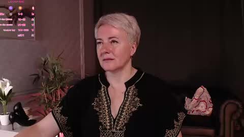 Snapshot of nika_smit chatting on July 16, 5:13 am Nika online show from July 16, 5:13 am