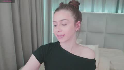 Snapshot of nikaletta chatting on May 15, 11:12 pm Nika online show from May 15, 11:12 pm