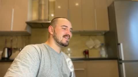 Snapshot of nikbusiness chatting on September 19, 1:34 pm Nick online show from September 19, 1:34 pm