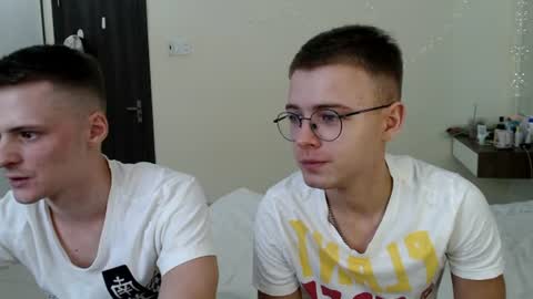 Snapshot of nikikerry_cum_ chatting on June 8, 1:11 pm nikikerry_cum_ online show from June 8, 1:11 pm
