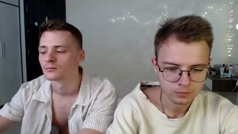 Snapshot of nikikerry_cum_ chatting on June 21, 2:47 am nikikerry_cum_ online show from June 21, 2:47 am