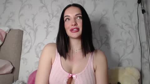 Snapshot of nikimousi chatting on May 6, 3:57 am nikimousi online show from May 6, 3:57 am