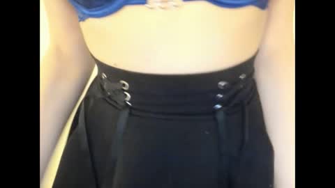 nikiololli666 online show from February 17, 7:31 pm