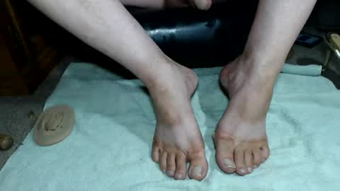 Snapshot of nikisissyfeet chatting on June 26, 10:36 pm nikisissyfeet online show from June 26, 10:36 pm
