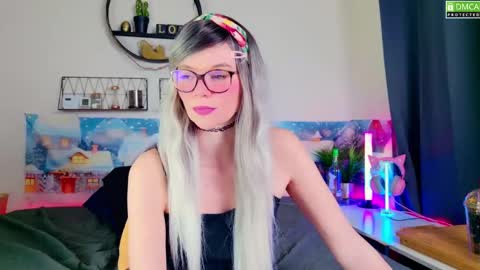 Kitty Chatte online show from December 30, 8:15 pm