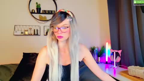 Kitty Chatte online show from February 2, 8:35 am