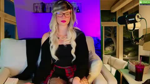 Kitty Chatte online show from September 11, 8:09 pm