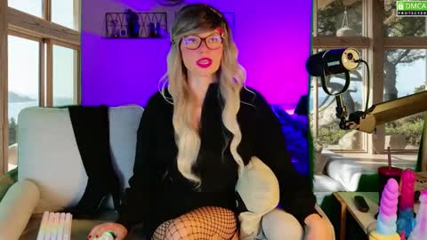 Kitty Chatte online show from September 13, 9:20 am