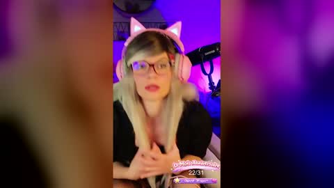 Kitty Chatte online show from April 23, 12:40 pm