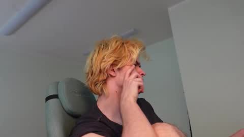 nikki online show from March 1, 9:44 am