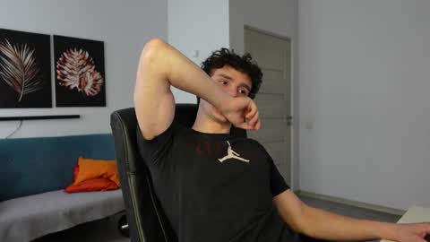 nikki online show from March 30, 1:56 pm