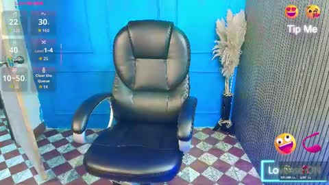 Snapshot of nikki_vesper chatting on July 4, 4:29 am nikki_vesper online show from July 4, 4:29 am