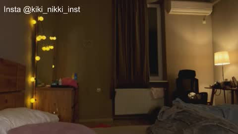 nicolette online show from November 30, 4:11 pm